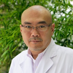 Dr. Kazusei Akiyama